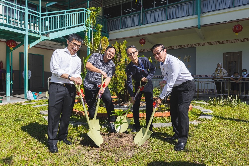 160 trees will be planted on behalf of the schools at Lower Kinabatangan area