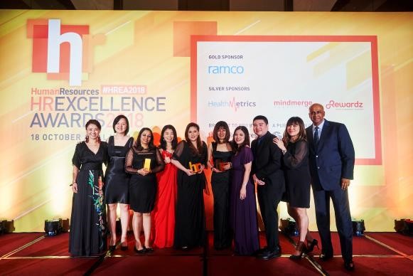 The Hong Leong Bank team onstage at the HR Excellence Awards 2018