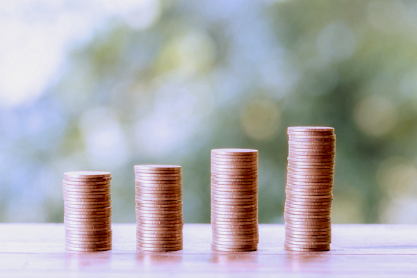 Saving vs. Investing: The Best Approach for Your Income Level