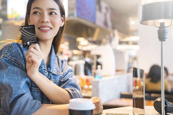 Travel Smarter with a Multi-Currency Account